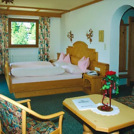 ホテル Hochland ロイタシュ