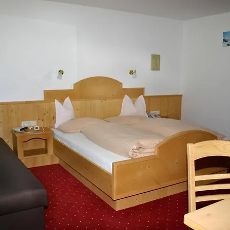 Otel Hochland 3*